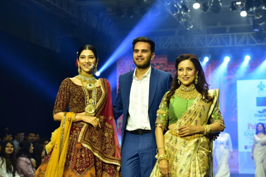 Gorgeous Zardozi outfits - image 1